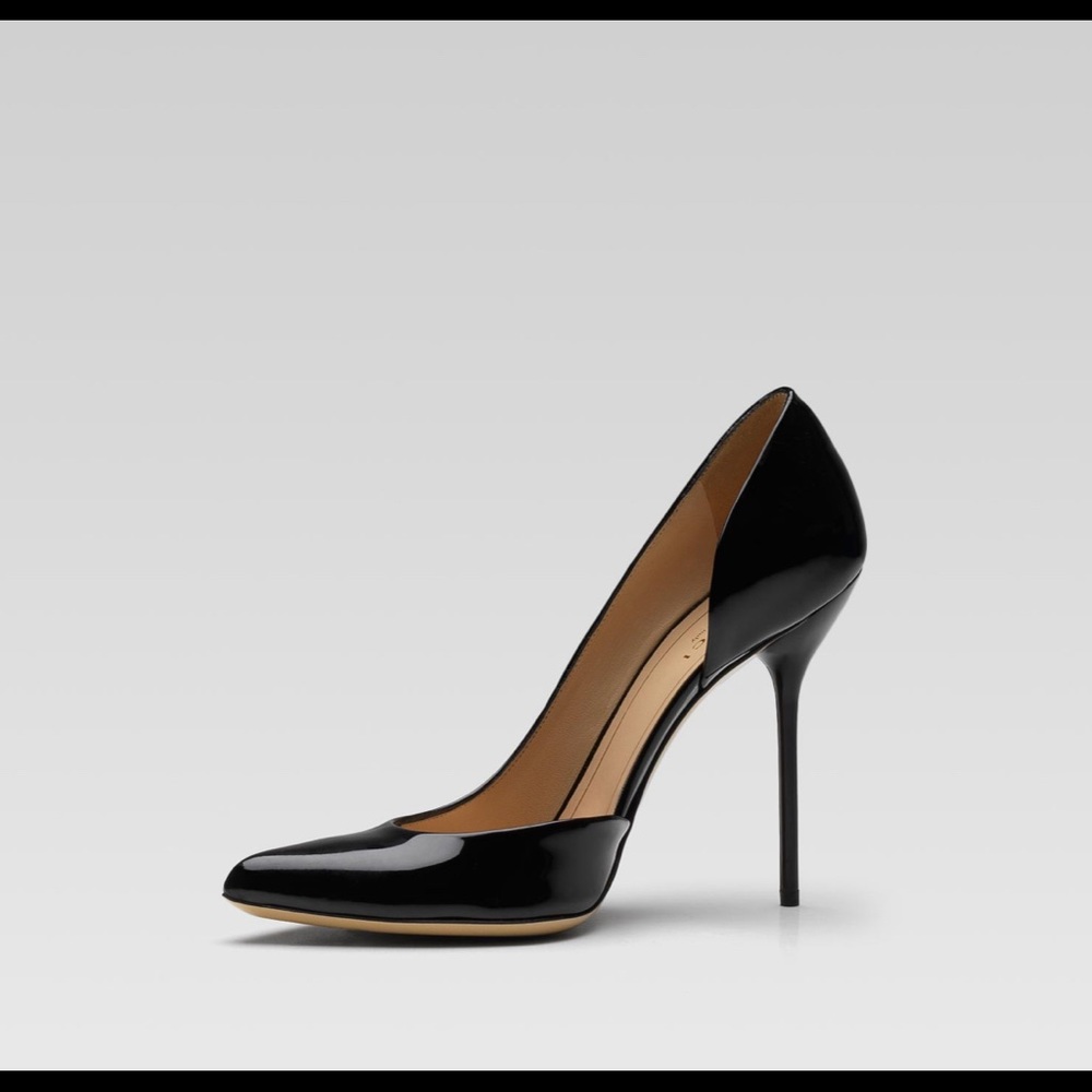 Pre loved Black Gucci Noah heels.